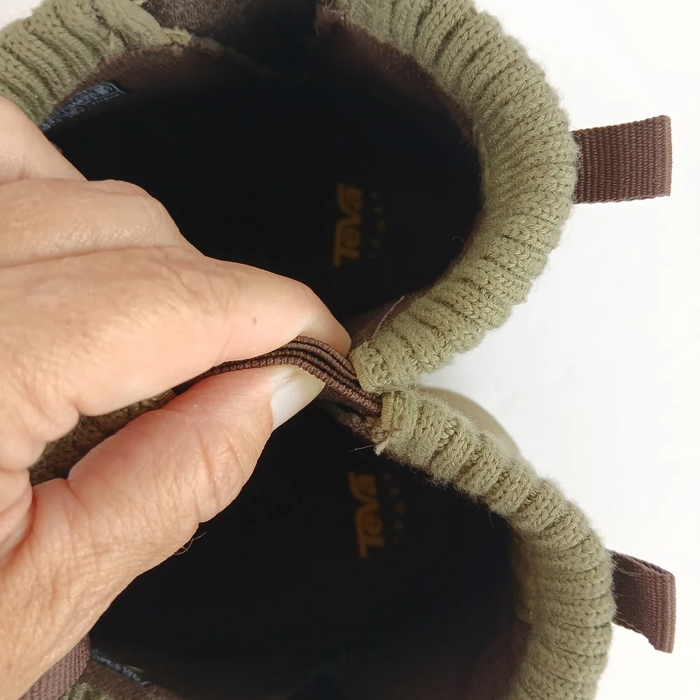 Teva Reember Quilted Mid Slip On Ankle Boots - Picture 7 of 8